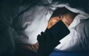 到底幾點(diǎn)睡覺算熬夜？補(bǔ)覺能補(bǔ)回來嗎？Nature & Cell子刊為您解答